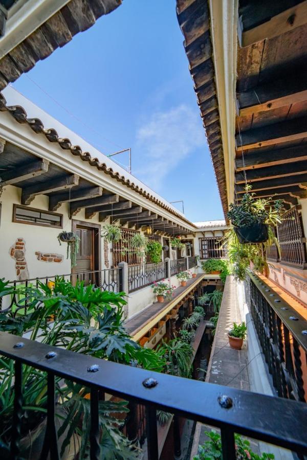 La Quinta Santa Lucia Hotel Antigua Bagian luar foto